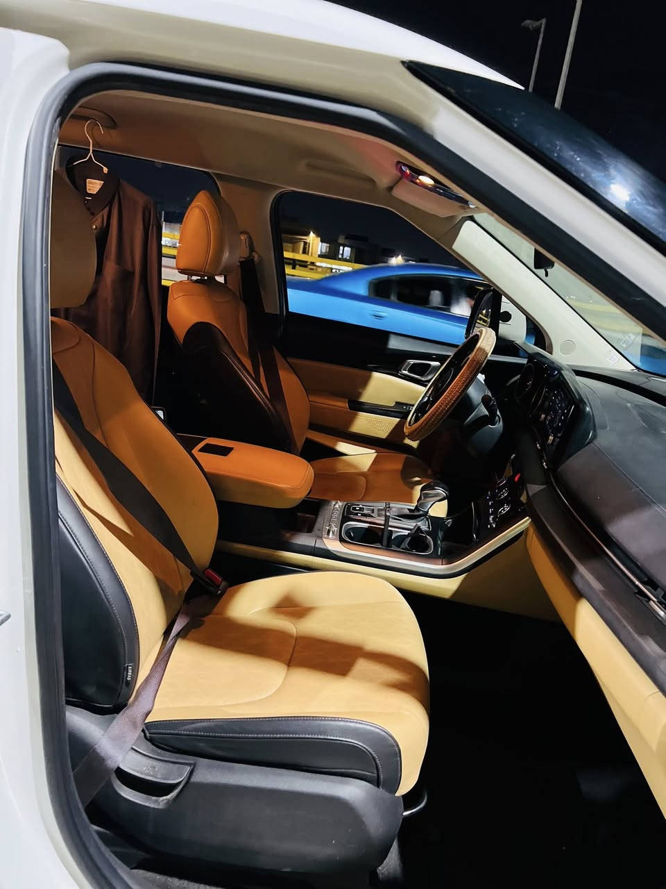 السلام عليكم اخواني 

🚗 كيا سيدونا للبيع 🚗

✅ الموديل: 2023
✅ وارد كوري
✅ فول مواصفات عدا الفتحة
✅ رقم بغداد
✅ السيارة باسمي

📌 الملاحظات:
باب السائق رش، والباب الخلفي جهة السائق رش فقط، بدون أي ضرر أو ضربة.
موقع السيارة كوت مركز مدينه 
💰 السعر: 280
🔄 بيع أو مراوس

📞 للتواصل:
***********

