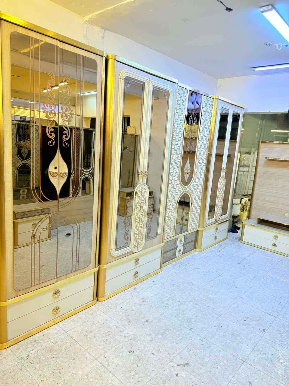 غرفه ملكيه اصليه 8قطع تركي اصلي نظافه 95💯 واصل شد او نقل


**إذا كنت صاحب هذا الإعلان وتريد حذفه لأي سبب، رجاءا أرسل رسالة إلى الدعم الفني**