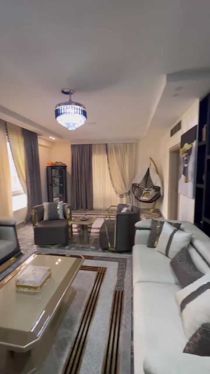 🏡 شقة للبيع – فرصة راقية ومميزة 🏡

📍 الموقع: مجمع القرية اللبنانية
📐 المساحة: 200 متر

✨ تتكون من:
🛏️ 3 غرف نوم
🚿 3 صحيات
🛋️ صالتين واسعتين
🍽️ مطبخ مرتب وعصري
🌅 بلكونة جميلة
🪑 مؤثثة بالكامل – أثاث فول
✨ أثاث راقٍ جداً ومرتب وجاهز للسكن

📌 شقة مثالية للباحثين عن الراحة والفخامة داخل مجمع مميز وهادئ

🏢 من شركة أنهار كروب للعقارات والمقاولات العامة

📞 للاستفسار والتواصل: ***********
📱 واتساب:***********
