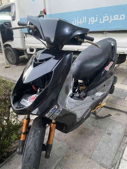 سلام عليكم فحل ياباني ٥٨ بيها قباقه كور وصدر وشمعه مكينه وستان وسلف وعنابير ثنين برمبو اصليات نقصها مازده وبكلايت 650 وبيها مجال ***********
