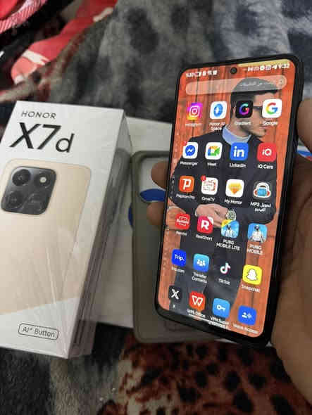 هونر x7d جهاز كلش جديد كيوم
بطاريه6500🔥🔥

هرتزيه120

ببجي 60صافي 

ذاكره256 العشوائيه 8+8

كامره108

سعره180

بغداد شعب ***********
