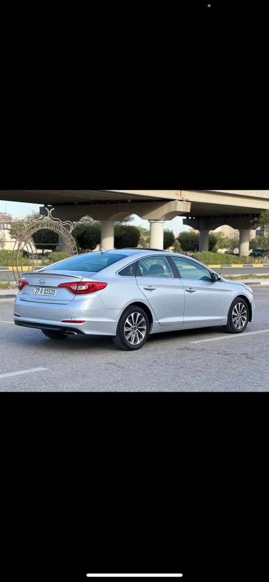 سوناتا 2017 مكينه 2400 امريكي وارد كوري السياره فول عدا البانوراما والكشانات قماش فقط حادثه مرفق بالصور بيها بس شبرين بالبنيد رقم ناصريه مشروع وطني بأسمي بأي مكان مداور  رقم التلفون ***********
