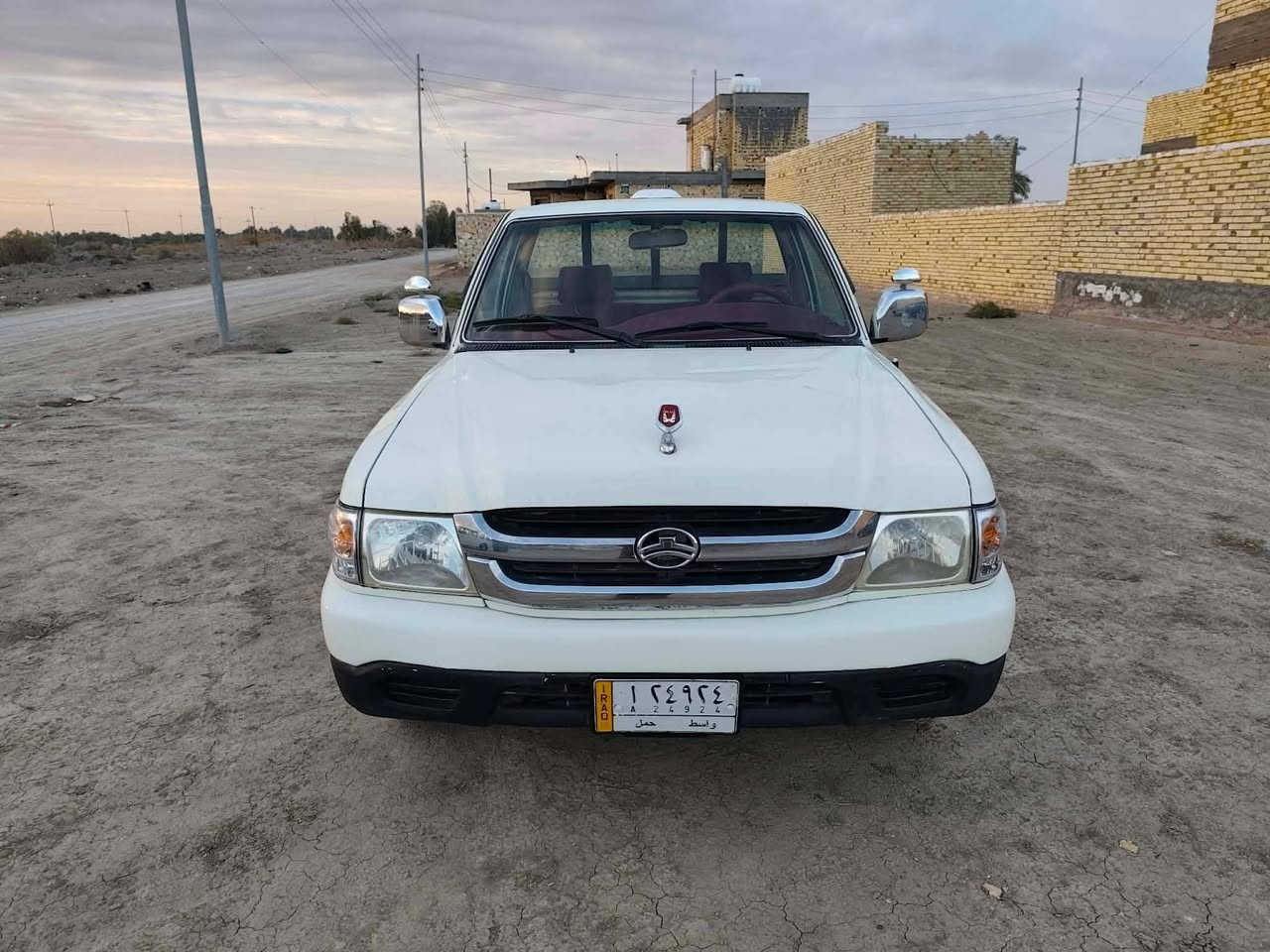 السلام عليكم بيكم 2006 سياره جاهزه العنوان كربلاء السعر 53 رقم الهاتف ***********
