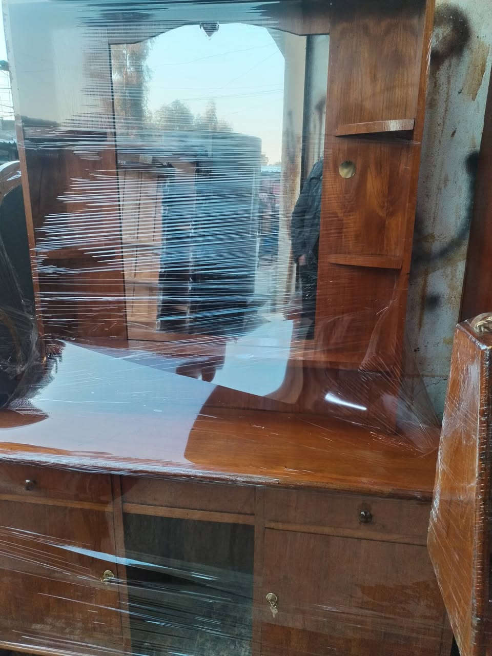 غرفه 4باب حيل حلوه شغل ثقيل ونضيفه السعر 340
***********
***********
