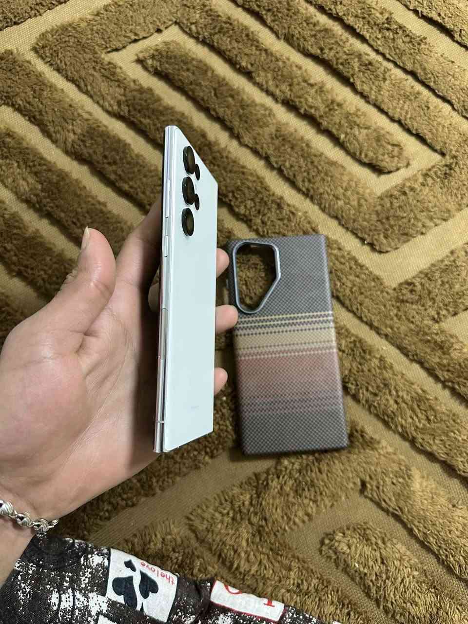 Samsung S22 Ultra 256GB.  سلام عليكم
لون أبيض — أمريكي
الجهاز نظيف جداً بدون أي خدش استعمال شهر فقط
كلشي شغال 100٪ والبصمة والبطارية ممتازة
شريحه وحده+ شريحه eSlM
السعر 575 وبي مجال قليل حق الجيه للشراي فقط
المكان بغداد


**إذا كنت صاحب هذا الإعلان وتريد حذفه لأي سبب، رجاءا أرسل رسالة إلى الدعم الفني**