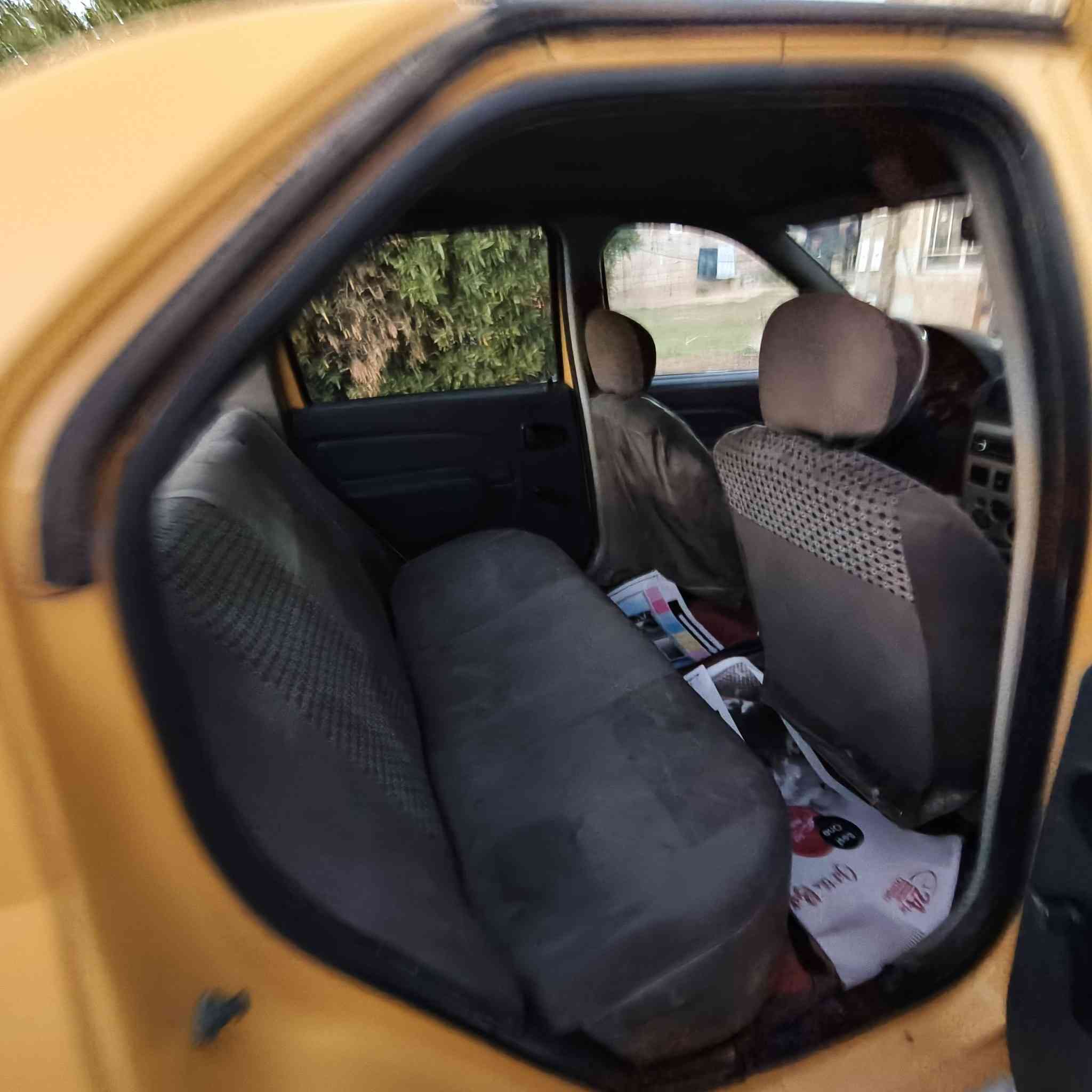 سلام عليكم
رينو لوكان ٢٠٠٩ باسمي مصفره هيئه وغرامات محرك حاويه جديد بيها نقوصات بسيطه أريد مراوس بيجو بارص أو لميس عنوان بغداد تاجي قرب معسكر التاجي 
***********
***********
