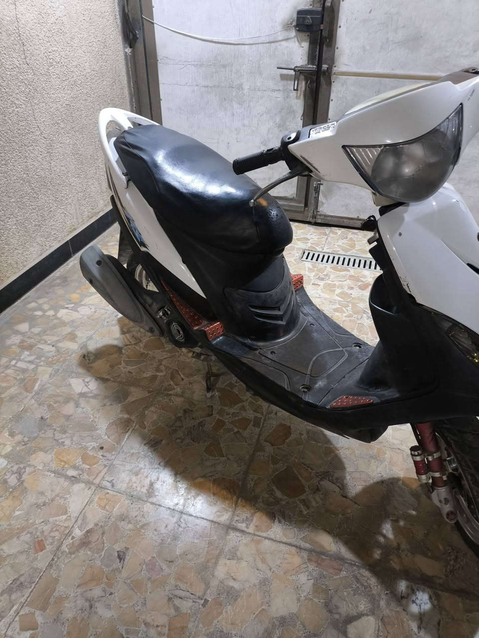 سلام عليكم دراجه ماكس عدله للبيع سعر ٦٠٠ وبيهه مجال للطيبين
***********
