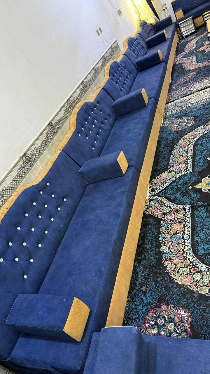 #ديوان قنفات تفصال مو تجاري يعني شغل ايد مضبوط متكون من #11 قطعه حجم كبير وزوايا عدد 2 وطبلات 14 قطعه صغيرة وطبلة حجم كبير  فصلتة# بـ ٣ ملايين قبل ٥ اشهر 
.
#السعر مليونين قفل
الشراي ع خاص


**إذا كنت صاحب هذا الإعلان وتريد حذفه لأي سبب، رجاءا أرسل رسالة إلى الدعم الفني**