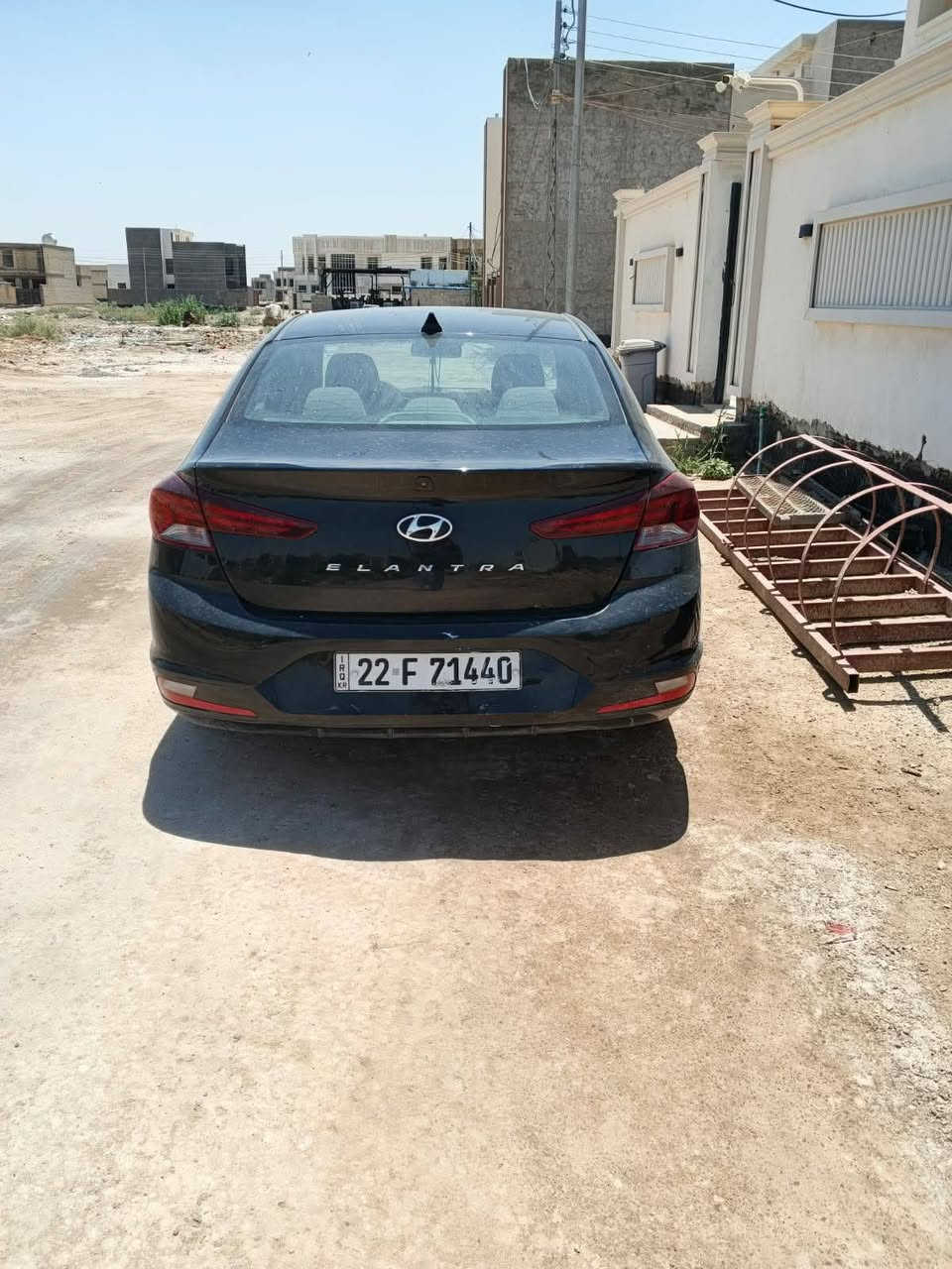 النترا موديل 2020
سيارة بيها جاملغ بونيد فقط 
بدون دواخل
كفالة دواخل  لغود شاصي 
سيارة نصف فول
رادارات جانبية 
رادار خلفي 
شاشة كاربلي 
رقم أربيل بسمي تحويل ثاني يوم 
رقم
***********
***********
السعر 135بيها مجال

