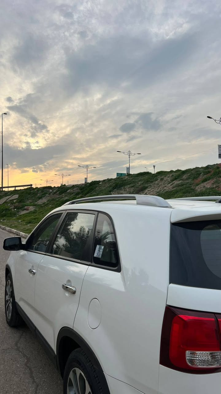 السلام عليكم 
كيا سورينتو 2014
محرك 6 سلندر
ماشية 29 الف حقيقي
سيارة على وضع الشركة
رقم نينوى 
كشنات جلد 
السيارة كفاله عامة من كلشي 
للاستفسار اكثر يرجئ الاتصال على الارقام التالية 
***********
***********
