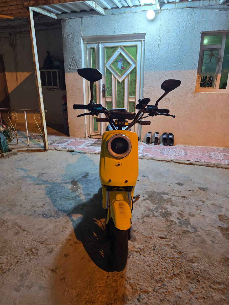 سلام عليكم دراجه للبيع نوع {R9}  الدراجه فول مواصفات السعر {400} الرقم{***********}
