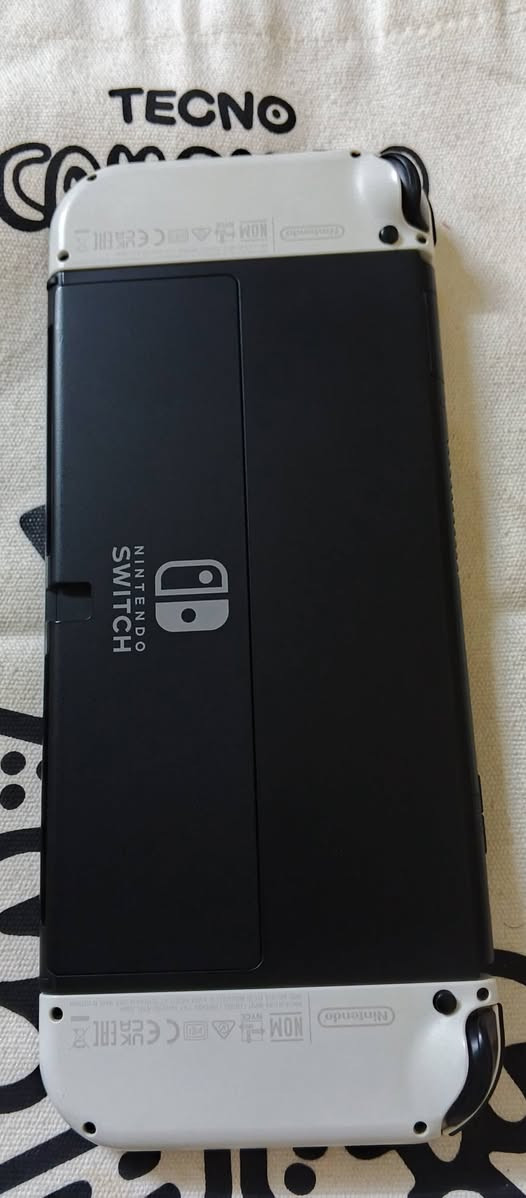 نينتندو سويتش اوليد مهكر قطعة نظامين اونلاين و اوفلاين اخر تحديث مع ذاكرة 1 تيرا بايت (1000) كيكا سان دسك اصلي مليء بالالعاب (١٥٣) لعبة وهناك مساحة باقية مع كافة الملحقات الاصلية للجهاز بدون نقص  
نظافة ممتازة جدا بدون خدوش مع لاصق شاشة ومكفول من كافة المشاكل والاعطال ١٠٠ بالمئة 
السعر ٤٥٠ الف 
توصيل بغداد ٥ الاف وباقي المحافظات ٦ الاف 
للتواصل ماسنجر او واتساب او الاتصال 
***********
