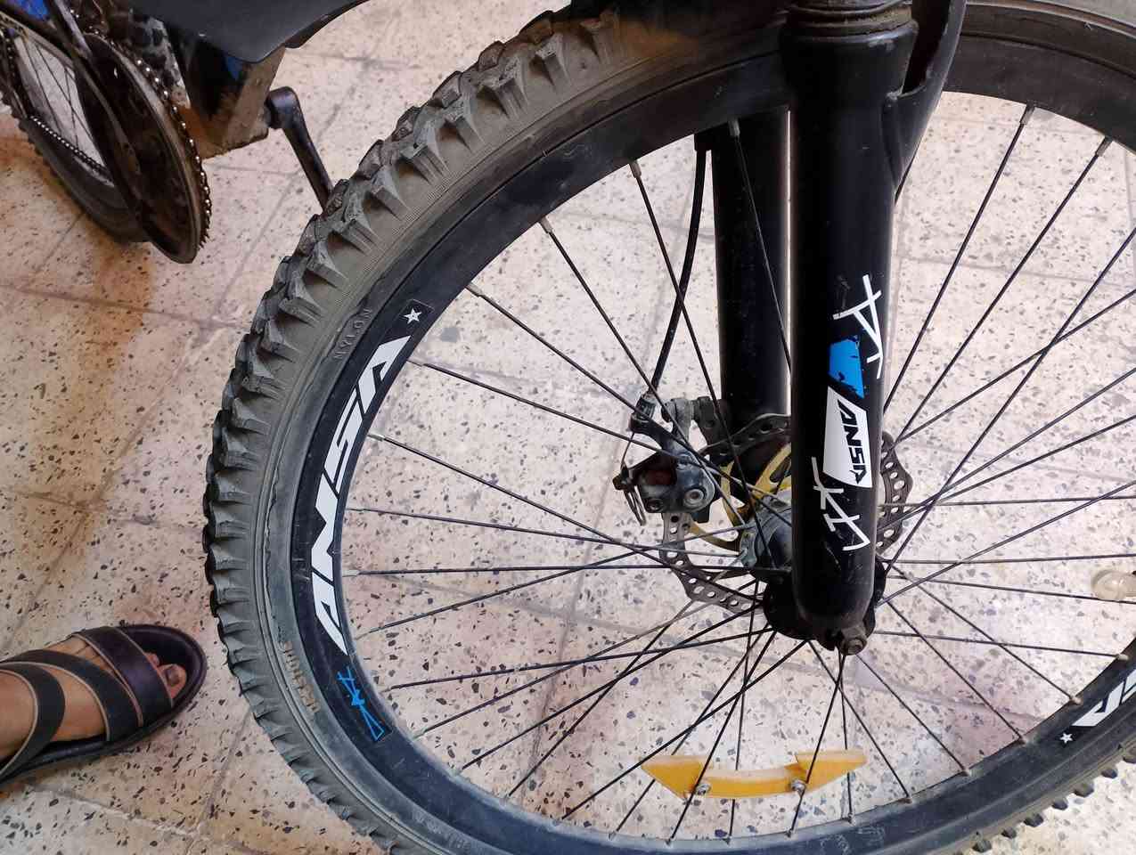 بايسكل نضيف حجم 26 كير الامامي وخلفي شغالين اسطاب الورة شغال الكدام يرادلو قمچه غير مصبوغ للتواصل على صفحة التيك توك msa8664h السعر 60 وبي مجال


**إذا كنت صاحب هذا الإعلان وتريد حذفه لأي سبب، رجاءا أرسل رسالة إلى الدعم الفني**