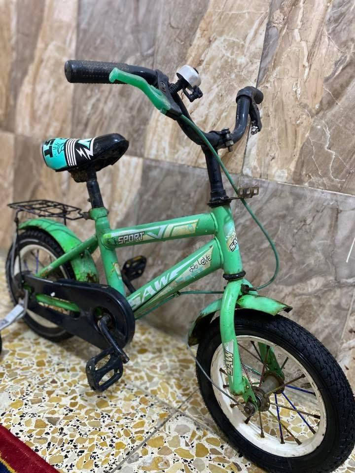 بيسكل حجم 12 ب25 نضيف وكامل ماعوزه اي شي مكاني قطاع 28 شراي اتصل ***********
