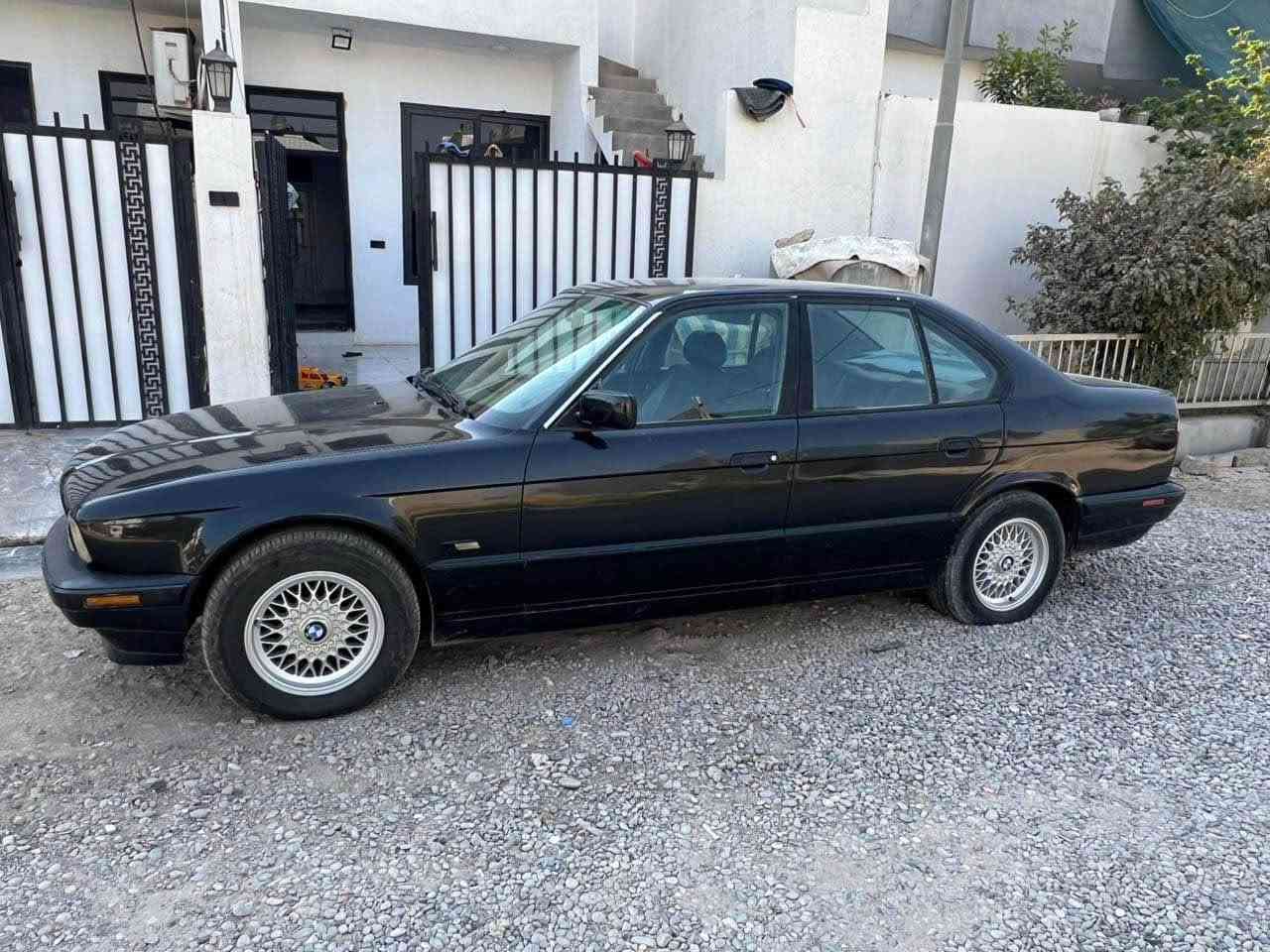 Bmw 1994 فولی فولی بێ سلایت ته‌حویل و غه‌رامه‌ گێرو مه‌كینه‌ به‌شه‌رت لێدراوی نیه‌ 
***********
*********** كركوك, العراق
