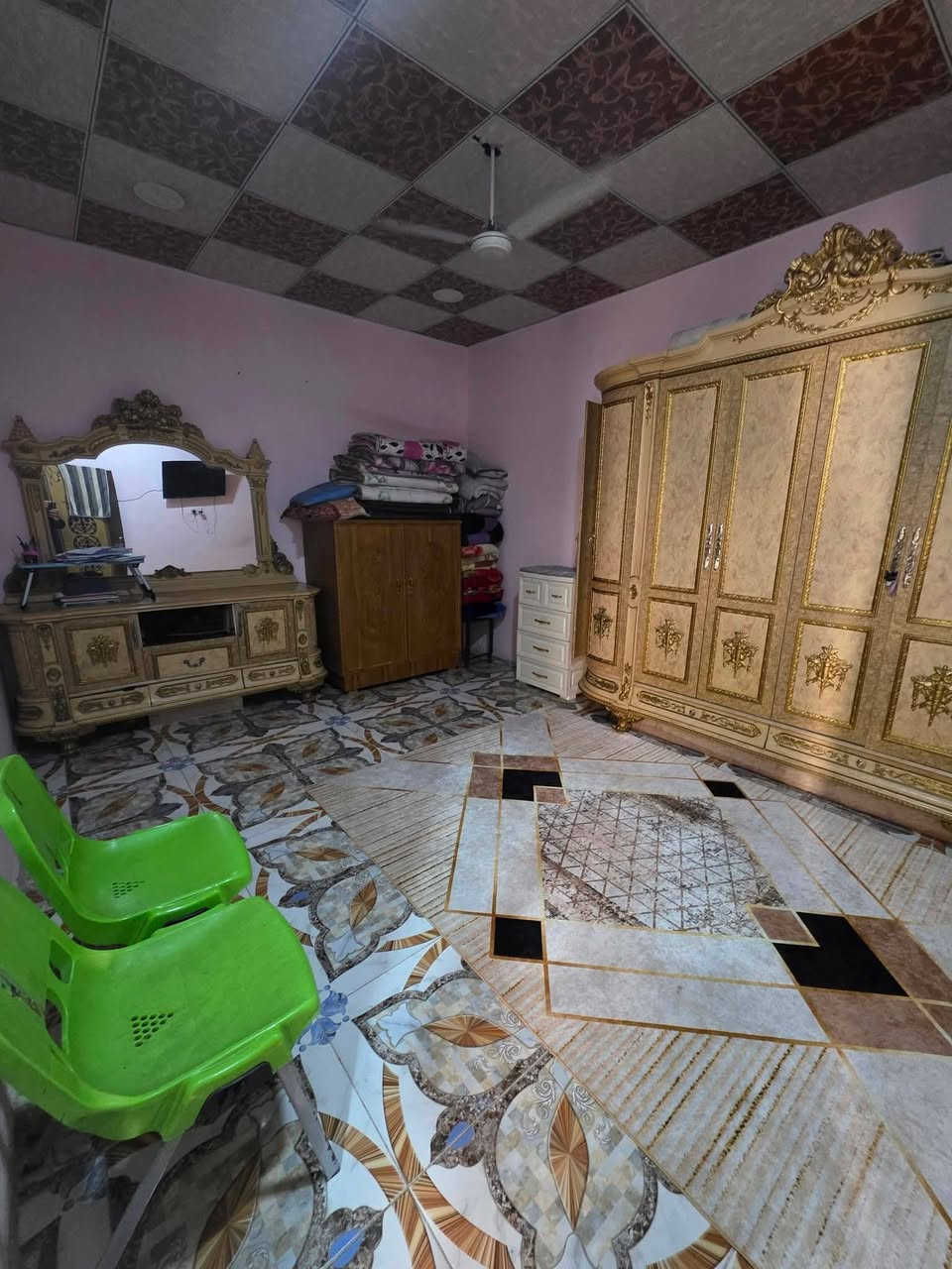#اسعد_الله_اوقاتكم_بكل_خير⁉️👋

دار سكن للبيع 🏠🏠 

#المساحة::110متر

#العنوان:: البصرة أبو الخصيب منطقة أم النعاج مقابيل سجن حمدان 

#جنس_العقار::وقف سني مسجل وكامل سنة يدفع 200الف 

#يحتوي:: البيت على غرفةمنام 
وديوانية 
ومطبخ وصالة 
وصحيات 
طابق ثاني يحتوي على غرفتين٢ منام كبار 
وصالة وصحيات 

بناء بلوك 
شارع 10م 

جميع الخدمات متوفرة ماء كهرباء مدارس نت كلشي قريب على 
#السعر((63مليون وبي مجال))
#اللاستفسار:: إلا تصال على الهاتف ☎️📞 
☎️((***********))☎️
