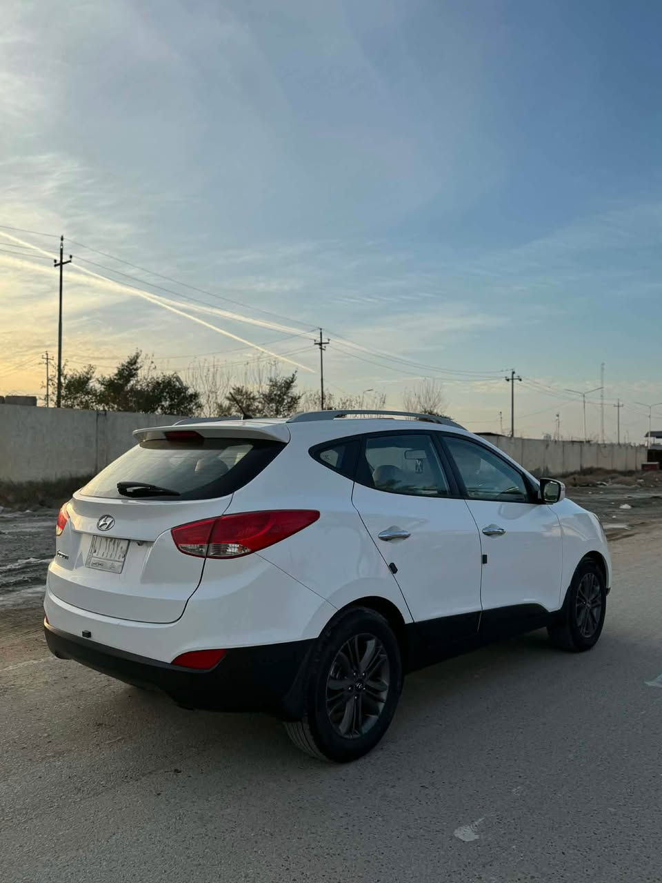 سلام عليكم 
توسان موديل 2015 خليجي كفاله عامه رقم بابل 
مواصفات الخليجي معروفه 
شاشه وكامره وتحكمات 
مكاني بابل مركز المدينه 

‭0773 647 0403‬ حلة, بابل
