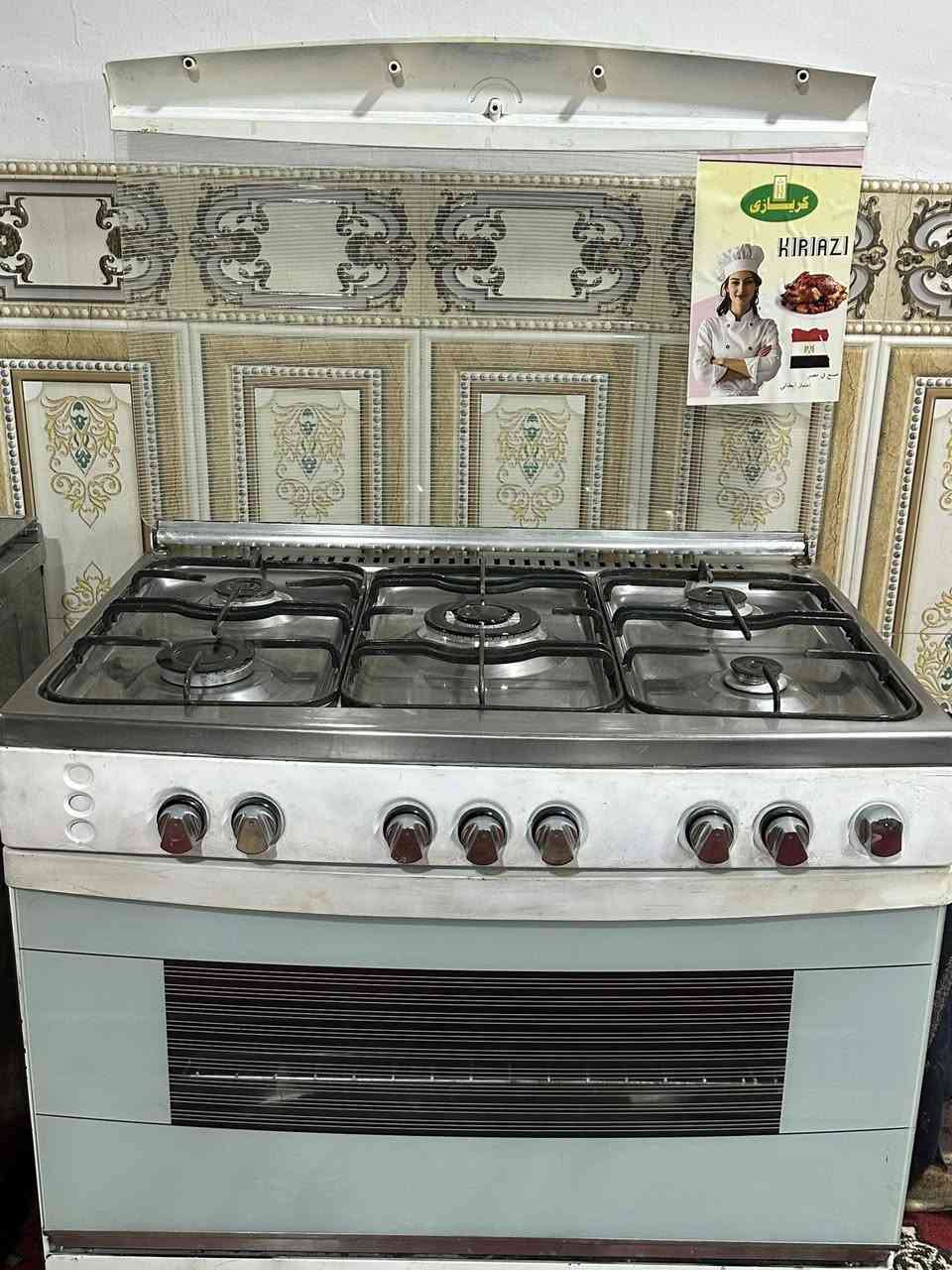 السلام عليكم
طباخين للبيع كربازي مع فريش  نظيفات  نار زركه افران مزدوج شغالة وممتازة سعر الفريش٢١٥ والكريازي ٢٠٠ مع المجال البسيط عنواني مهندسين شارع 80 قرب العاب ارض بابل *********** الاستفسار اتصال او اتساب
