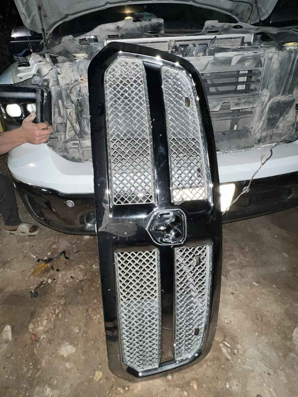 السلام عليكم شباك رام كلاسك جديد مآبي أي تاثيرات لا مكسور لا ملحوم  مكان حله بابل  السعر:150 وهم مراوس شكل جديد***********
