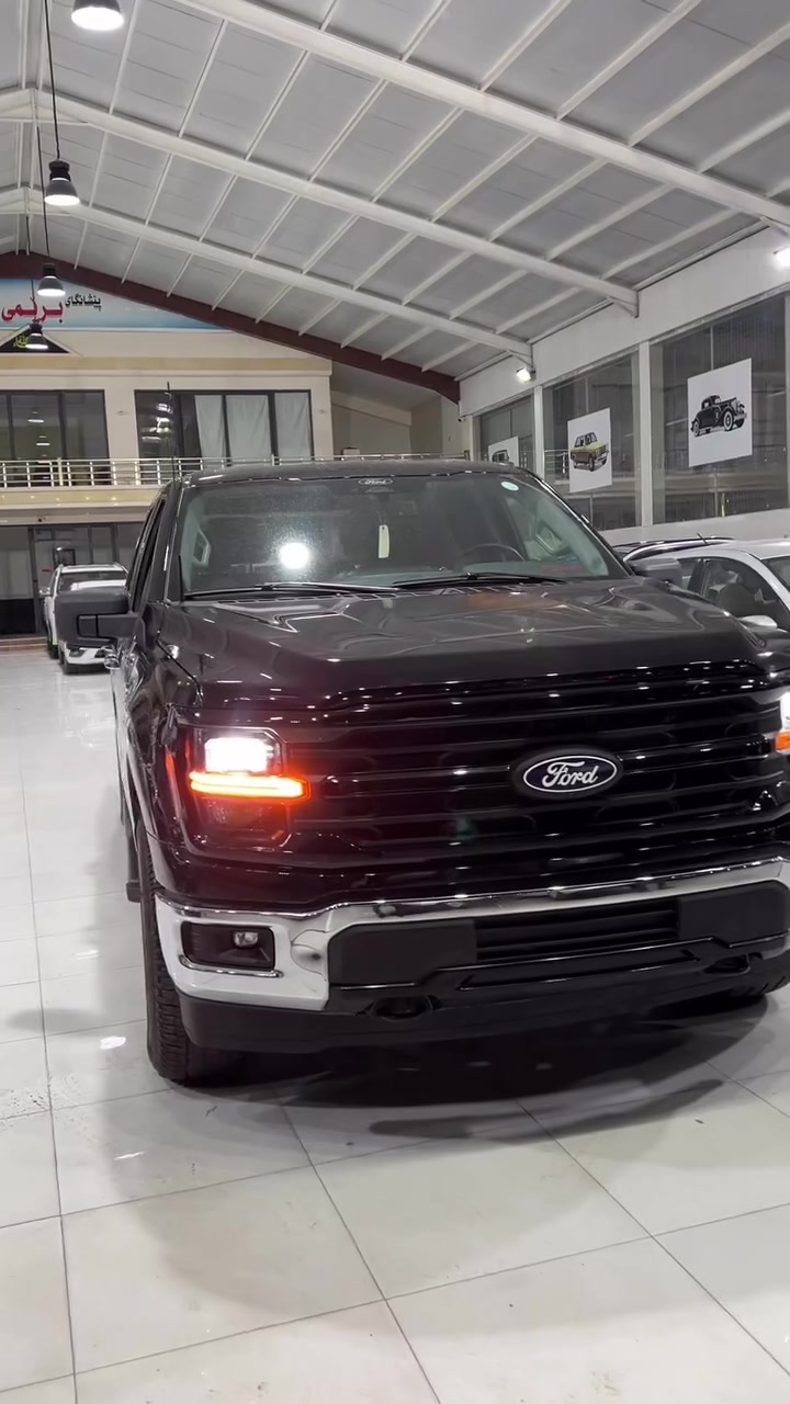 فورد f150   Xlt  شكل جديد 
2024محرك 5000 V8 
ماشي 20 الف 
باب طويل بدي قصير 
دفع رباعي ( دبل اكسل ) 
المواصفات 
شاشه جبيره 
كيج الكتروني 
٥ كامرات محيطيه 
حساس امامي خلفي 
نقطه العمياء 
لايت زينون 
بك لايت لد 
حادث سياره بابين جهه العبري صبغ 
وبحاملغ الامامي بي بارد شويه 
بجم كبس خلف كبس 
السعر 292 $ وبي مجال بسيط 
العنوان اربيل شارع ١٠٠ 
***********
