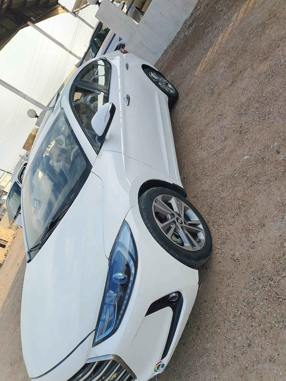 السلام عليكم ورحمة الله وبركاته
النتره مودي2018 خليجي 

كفاله عامه من الضربه والصبغ والشخط والرصعه كفاله عامه

 محرك 2000 

السياره فول موصفات فتحة سقف واحد ع واحد عدم البصمه 

ماشيه 180الف 

رقم شمالي سعر 155بيه مجال 

مكان السياره بغداد شارع فلطين 

معرفه تفاصيل اكثر اتصل ***********
