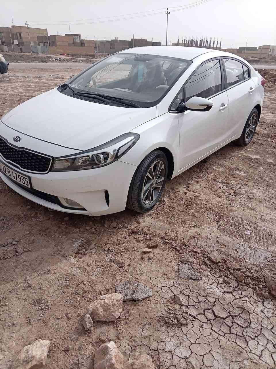 سلام عليكم سيارة لبيع سيراتو م2017رقم ربيل سنويه جديده هزه جديده مكفوله كفاله عامه تريد مداور تريد وكاله حاضر سعر 135بيه مجال حك جيه مكاني السماوه رقم ***********
