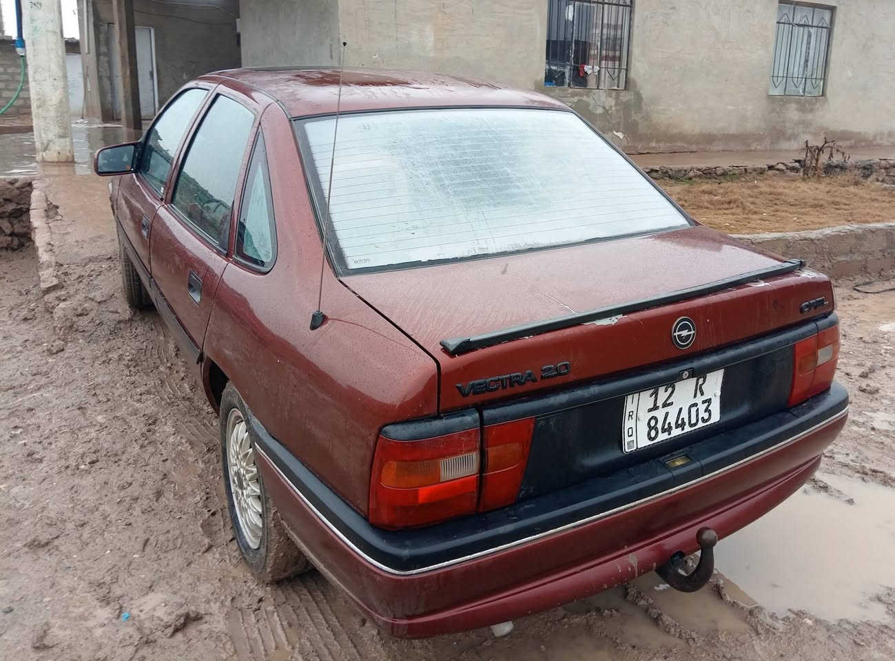 موديل 92 مسستم 93 سياره جديده
رقم جديد وسنويه جديده كوبون بانزين 
محرك شرط گير شرط طخم تاير 
تحويل مباشر 
السعر 45 وبيها مجال بسيط
*********** ،/ ***********
