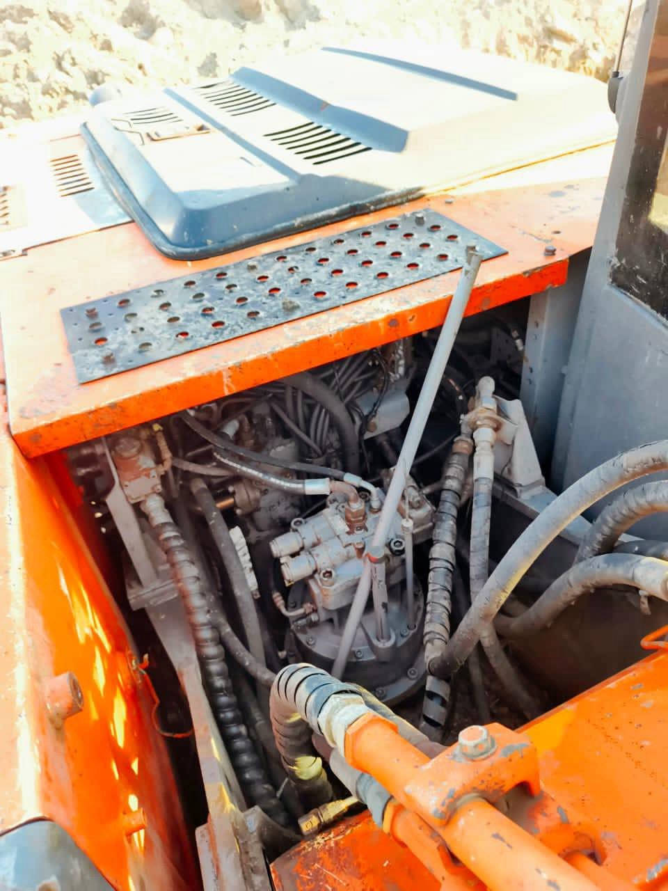 حفاره زت 3موديل 2009 للبيع كفاله عامه مناقصها اي شي كل شي شغال تبريد كهربائيات 
‏مؤسسة جاك همر. ممفتوح اي شي بيها مكانها ديوانية  ***********
‏
