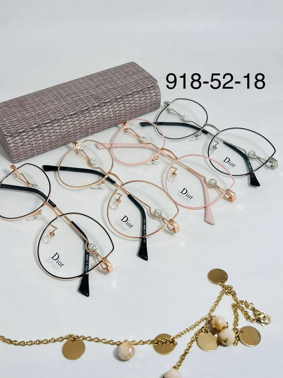 عوينات الود.. عوينات الود 
فحص البصر بالكومبيوتر
وصول أحدث موديلات الاطارات الطبية النسائية والشبابية والأطفال

أخصائي البصريات الأستاذ
بهاء فاضل

تدريسي في جامعة الفرات الأوسط التقنية قسم (تقنيات فحص البصر)
عضو الجمعية العراقية لفاحصي البصر

العنوان
(النجف الاشرف.. شارع الإسكان... مجاور صيدلية حمورابي .. مجاور صيدلية اريدو... مقابل مجمع الشراع)
للاستفسار الاتصال على الرقم (***********)

🚕🚕🚕 توجد خدمة توصيل داخل النجف
