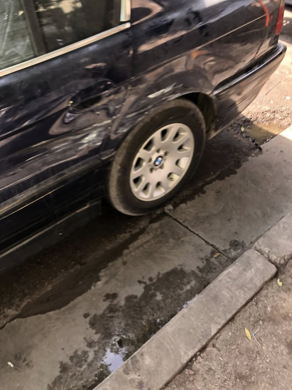 للبيع او مراوس ب ٥٢٥ مسكر
بي ام خفاش ١٩٩٦مكينة ٨سلندر ٣٠٠٠ الاقتصادي سيارة فول موصفات بردة كهرباء حساسات بس ربط يرادلهن كشنات جلد اسود كهرباء داخل ملكي كراسي ام ميز وتحكمات وهيتر امامي خلفي  جنطة شفط شاشة اعطال شغالة شاشة دبل جام كشنات تدليك 
نواقصهة ( سلايد سجج مكسرة +كمبريسر عطلان + ربط كهرباءيات الكشنات الخلفية وحساسات وهاي الضربة بلباب البارحة نضربت ) سيارة محدثة داخل خارج ٢٠٠٢  سيارة باسمي رقم دولي مشروع وطني  السعر ٧٣ وبيهة مجال بسيط مكانهة بغداد الدورة شارع المحكمة 
*********** متواجد من ساعة٤لعصر لل١٢بليل
