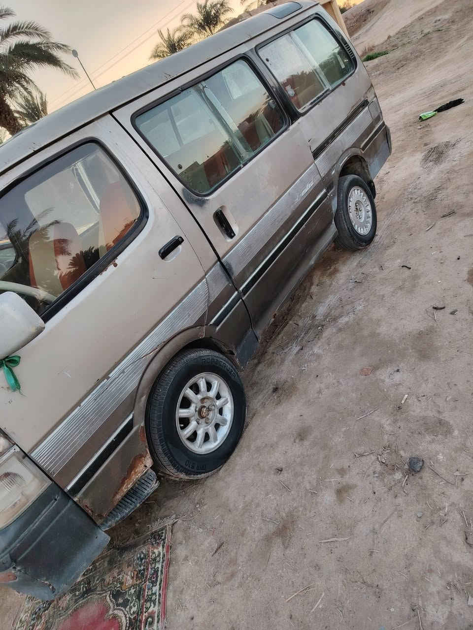 سلام عليكم هايسه للبيع سعر 20مكاني ناصريه محرك ونجي 6 بعدهي على سحك توني مجفت سنويه صاقطه رقم ألماني ماندل راعيه ابيع كوم ***********
