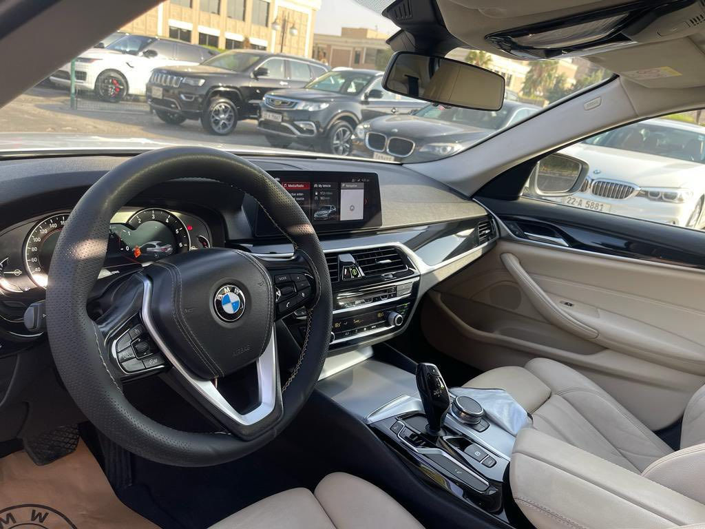 للبيع 2017 وارد الماني محرك 2000 تون تيربو 530iماشي 157 الف كيلو متر بيها قطع وحده تبديل ورشات ***********مكان سماوه4 سلندر
