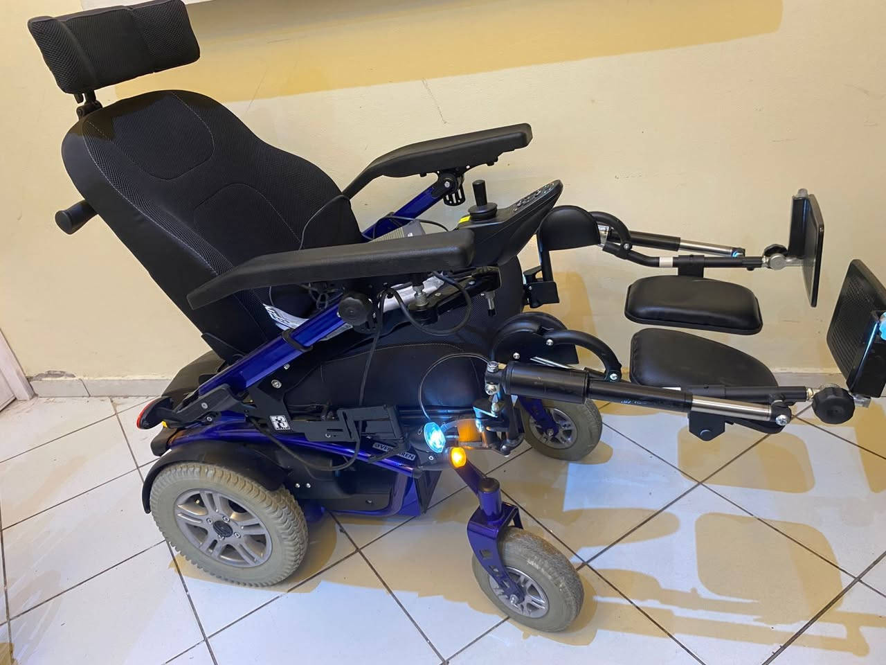 كرسي كهربائي للبيع مستورد من الخارج مزال جديد للتواصل والاستفسار اتصلو بنا على الواتساب 0607389129


**إذا كنت صاحب هذا الإعلان وتريد حذفه لأي سبب، رجاءا أرسل رسالة إلى الدعم الفني**