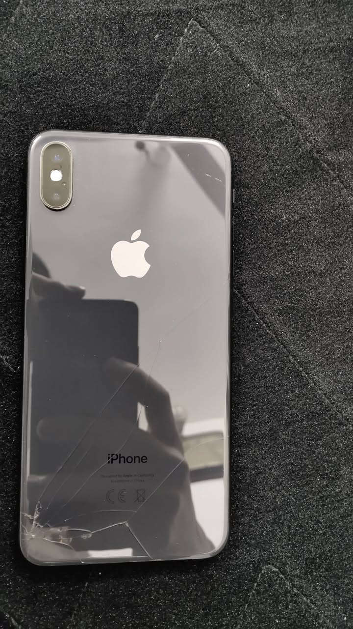 سلام عليكم
اكس ماكس للبيع 
بطاريه 74 
ذاكرة 64
جهاز ما مفتوح كله ابلادي و كلشي شغال بي  
بي فطر بل ضهر 
سعر 200. و بي مجال لطيبين 
و لكارتونة موجودة 
عنوان بغداد حي جهاد


**إذا كنت صاحب هذا الإعلان وتريد حذفه لأي سبب، رجاءا أرسل رسالة إلى الدعم الفني**