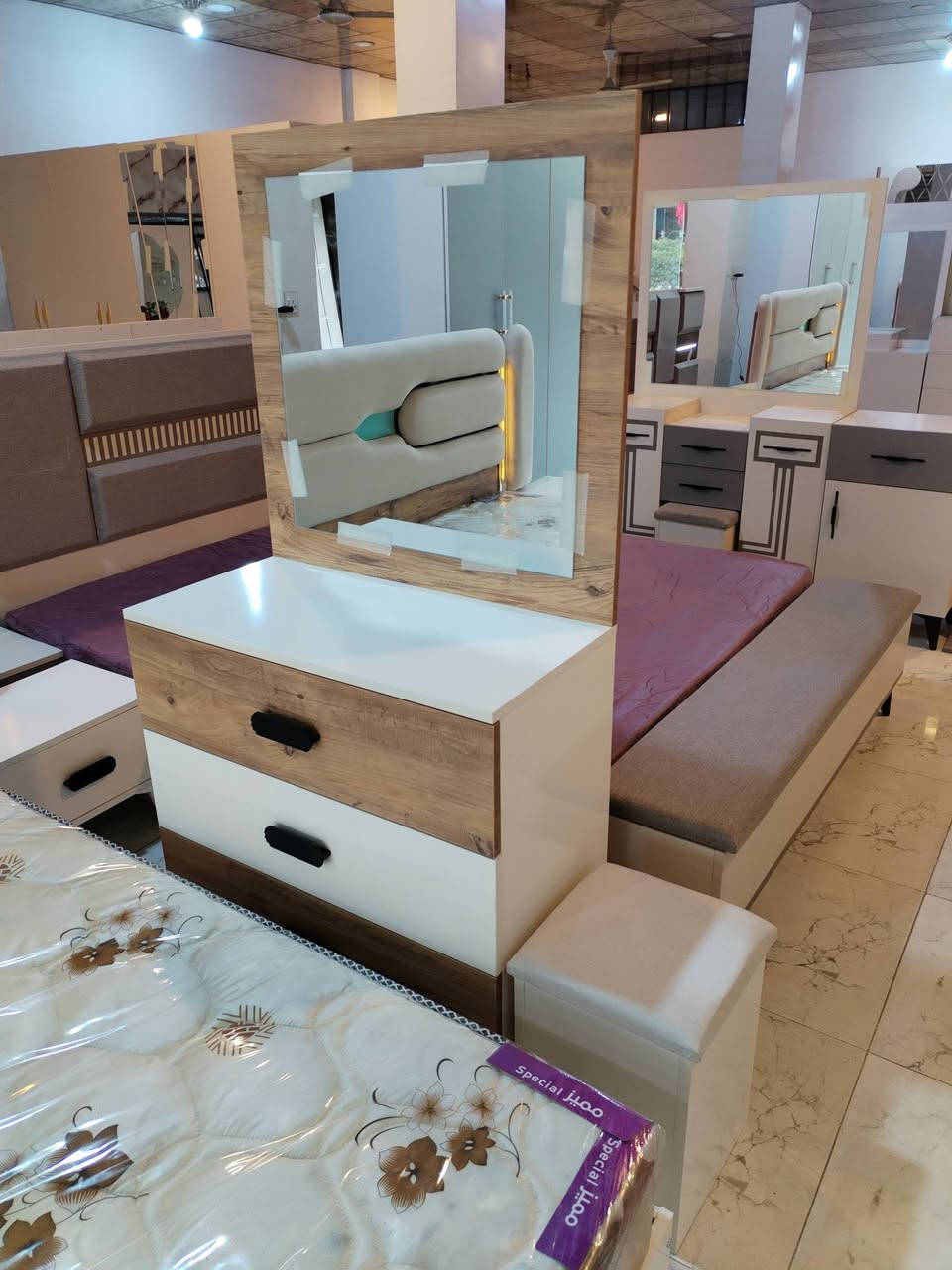 غرف نوم تركي جديد ومستعمل وتبديل القديم اب جديد عنوان اسرى ومفقودين للستفسار ***********
