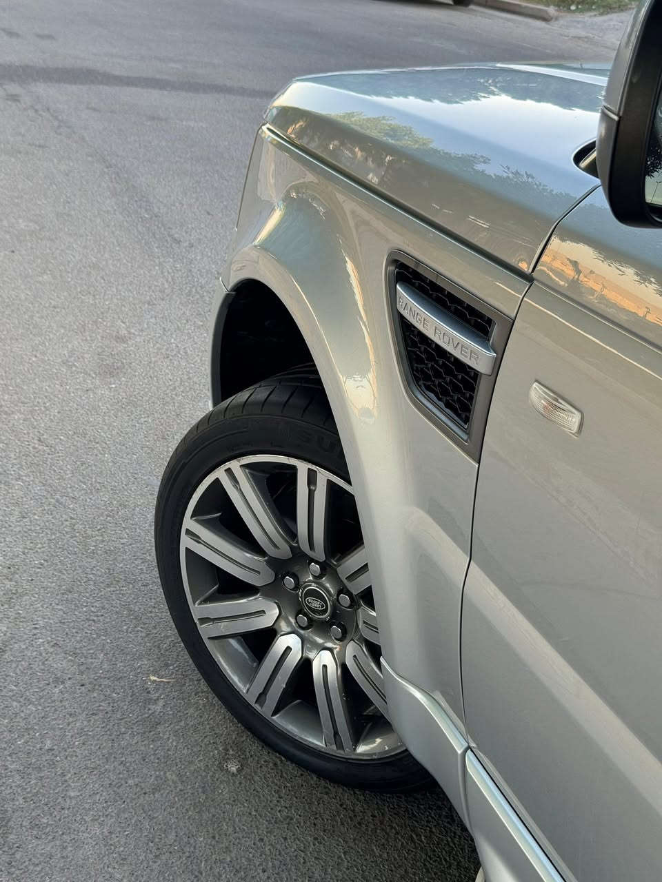 السلام وعليكم رانج روفر خليجيه شركة سردار
مكفوله من كلشي جديده جدا 
محرك بدون سوبر كير محرك بشرط 
رقم شمالي شرط التحويل 
165 
***********
