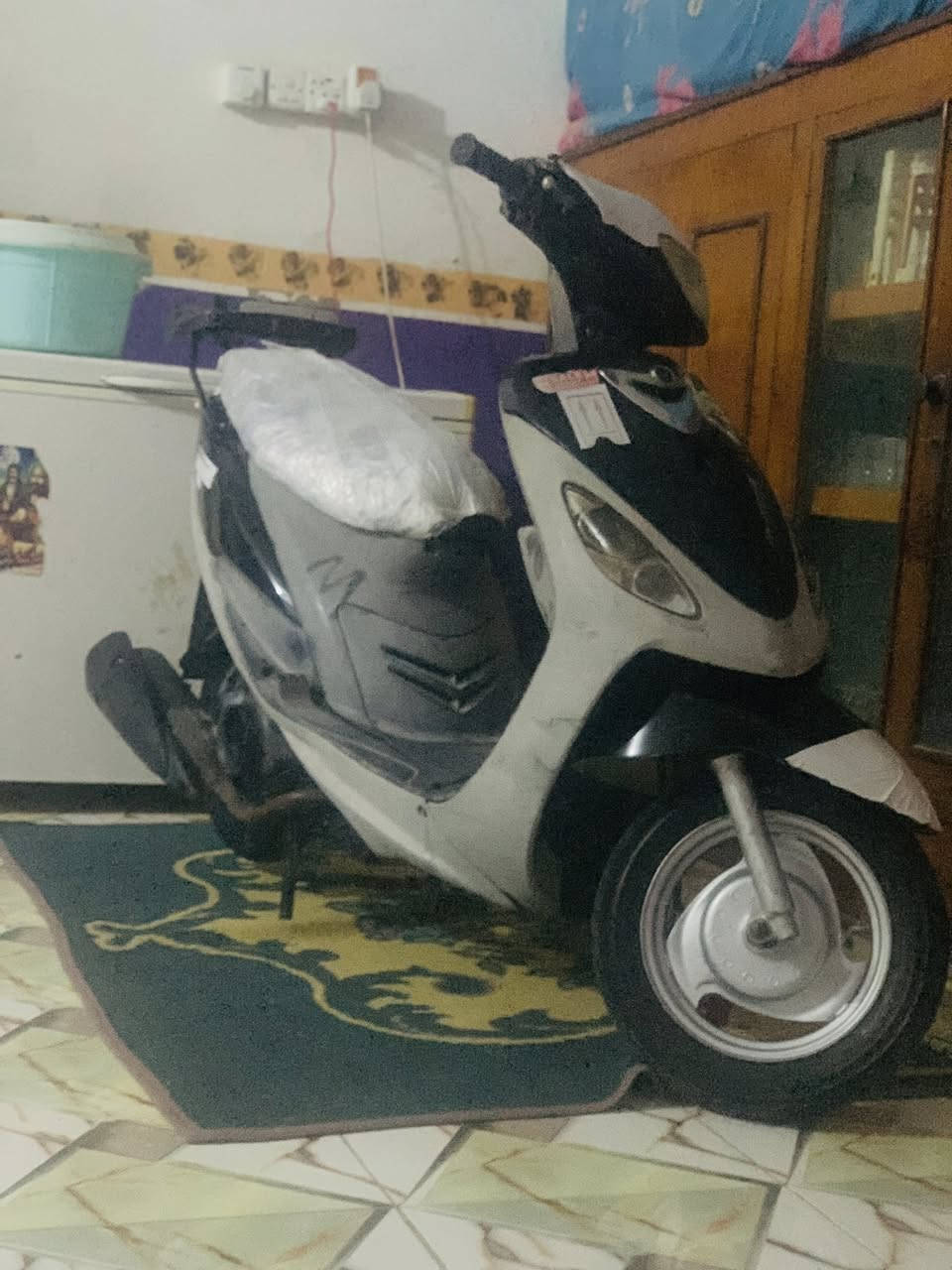 سلام عليكم دراجه 
ماكس منغولي
مفتوحه 
ومكان الحمزه الشرقي 
سعر 450
***********
