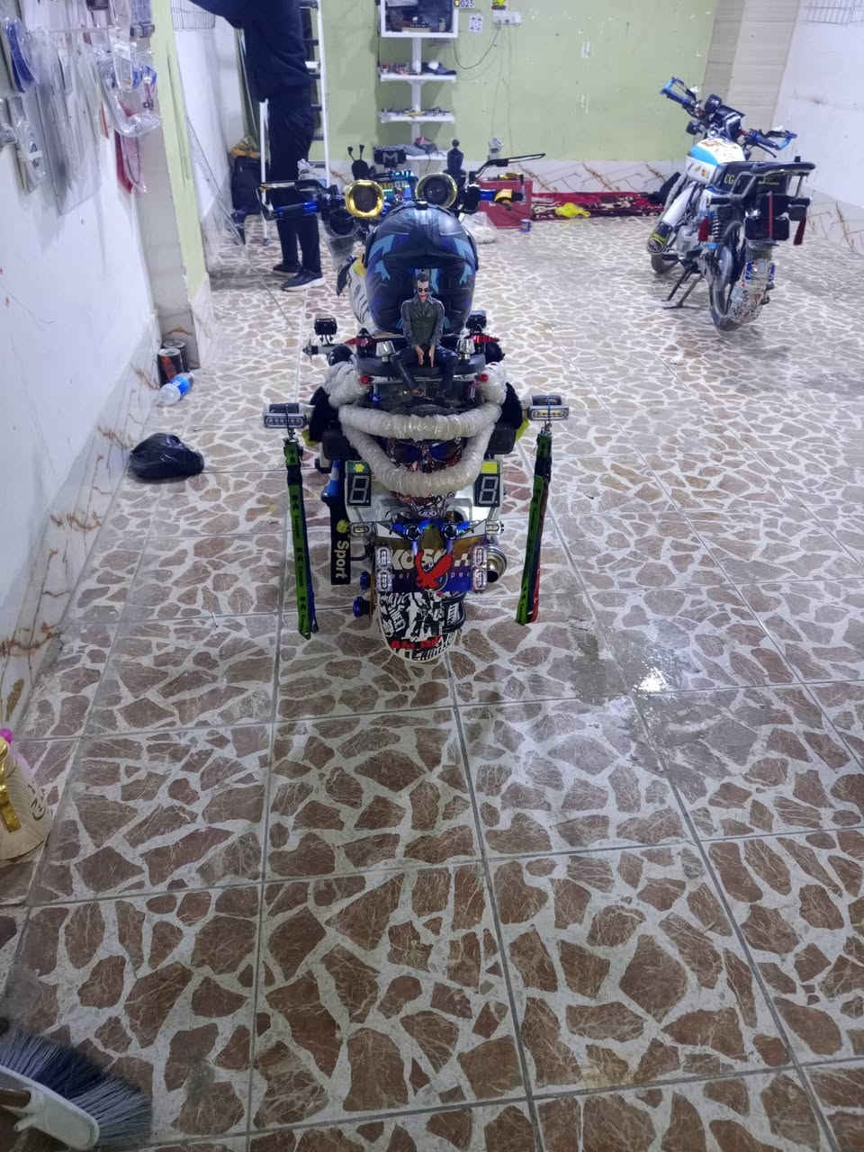 سلام عليكم ورحمة الله وبركاته
دراجة تايكر موديل 2025للبيع السعر 1300 بيه مجال قليل بدون غراض ب900وبيه مجال دراجة مفوله بعد احلى من الصور مكان خمسه كيلو الرقم ***********
***********
