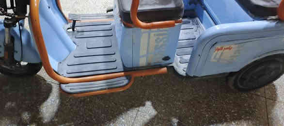 سلام عليكم دراجة شحن للبيع 3راكب جديده صارله 6اشهر من طالعه من المعرض المكان كربلاء السعر 850 وبيه مجال للاستفسار ***********
