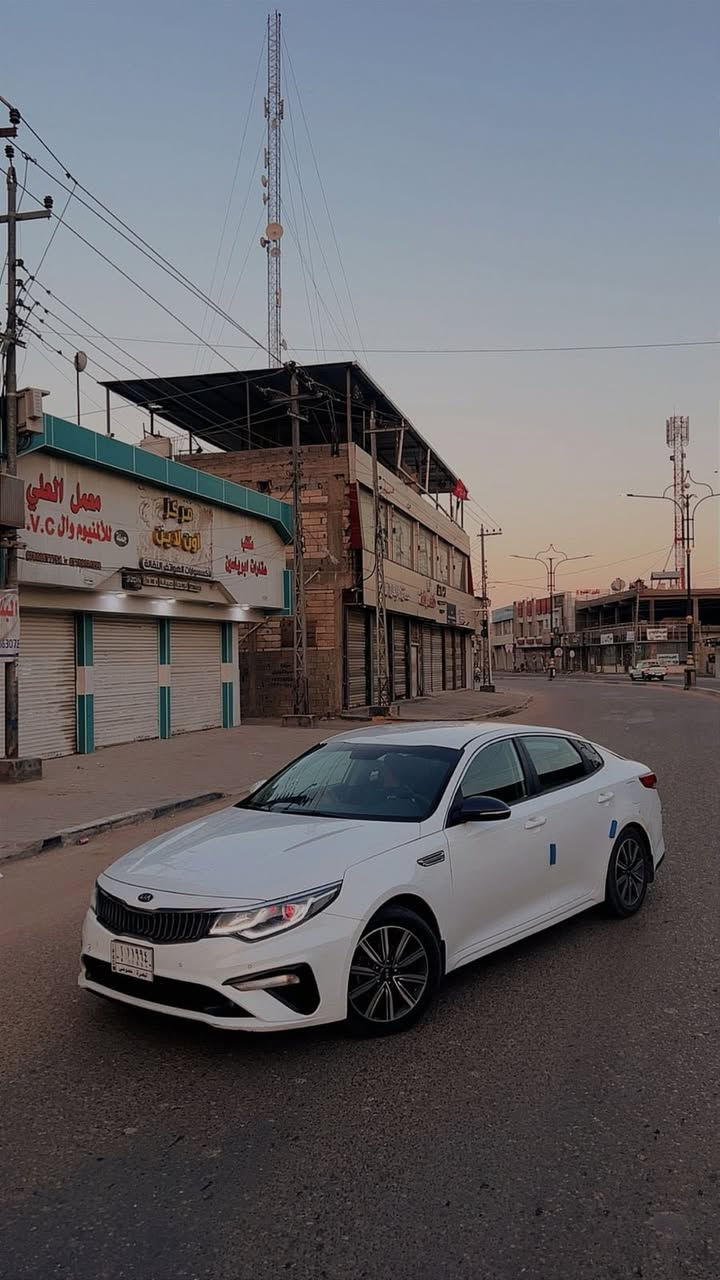 السلام عليكم كيا أوبتيما موديل 20 خليجي مكينه 2400 دوش السعر 165 رقم الهاتف ***********
