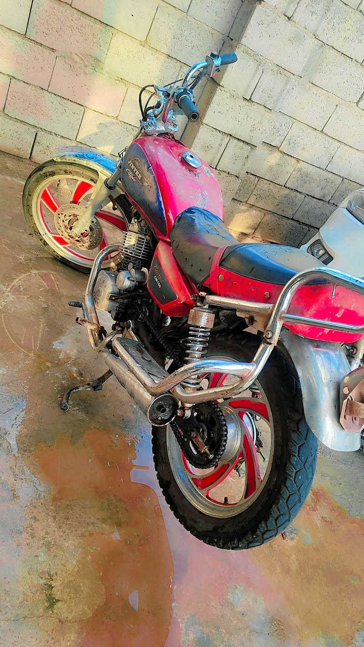 دراجه جني موديل 2017
بدون اوراق مكينة مكفولة سلف شغال 
 السعر 150 وبي ومجال 
***********
