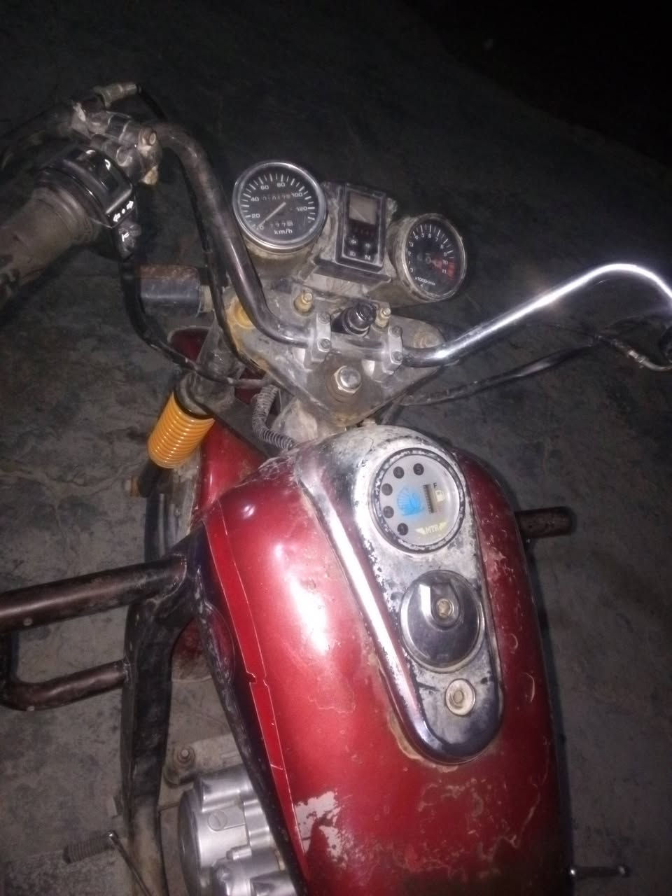 ستوته دايوان دبل محجر للبيع موديل 18محرك 25 جمره بلادي مامفتوح ولا ملعوب بي اكسل مقفل ستوته خير من الله مال شغل ونضيفه عوزه باتري فقط كله شغاله كهربائيات وعايزه ترتيبات بسيطه مع العلم مامغسوله ستوته بالواقع أحله وخير من الله شاصي وبدي ومحرك نضاف كلش شراي يخابرني مكاني واسط الحفريه شراي يتصل فقط *********** السعر 900 وبيه مجال بسيط
