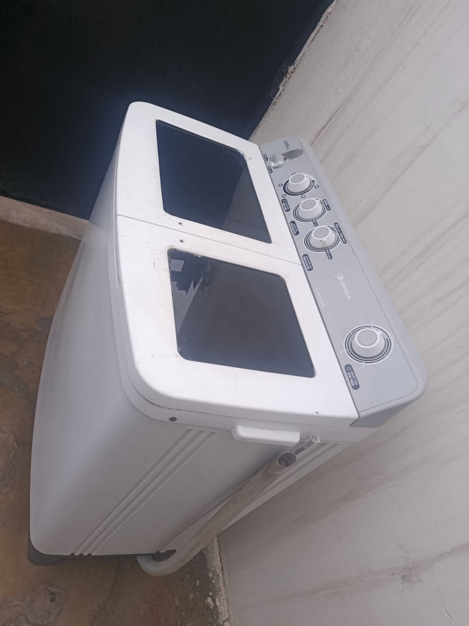 س ع غساله ياباني الأصلي 12 كيلو فول نضافه كل عيب مابيها كله بلادي غسل تنشيف شرط السعر 65 وبيها مجال مكاني كركوك حي عسكري شراي اتصل ***********
