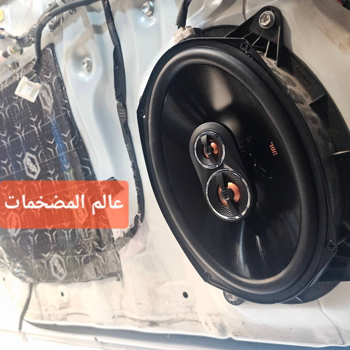 السلام عليكم و جمعة مباركة
تم العمل وحل جميع مشاكل الصوت القديمة على تويوتا لاندكروز 🇯🇵  تم تبديل منظومة الصوت بالكامل💪🏻💪🏻 من اعتيادية الى منظومة صوت تتكون من سماعات امامية بقوة 
300W 100wrms 3 way speaker
 من شركة jbl  الامريكية مع تركيب سماعات خلفية من  شركة SpAudio بقوة
 300W 2 way speaker🔥🔥
مع تبديل سماعات الداشبورد من اعتيادية الى سماعات ايضا من JBL بقوة
 2 way speaker 75W
 مع تركيب عوازل صوت وحراره و اهتزاز للحصول على افضل نتيجة للصوت اتركم مع الصور 🙏🙏🙏
 تحياتي الكم مهندس مصطفى
 الاعظمية ساحة عنتر ***********
