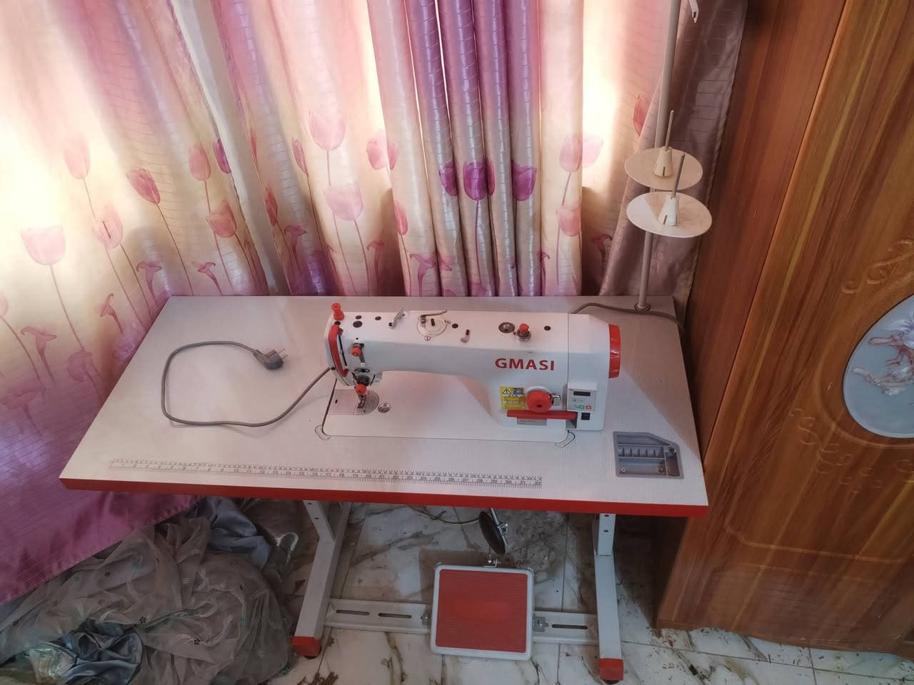 السلام عليكم مكينه خياطه حديثه كاتم للبيع ما مستخدمه بس مره وحده شديناها وخيطنه مره وحده وعفناها لغرض الضروف   سعر 325 وبيهه مجال جديده الله شاهد استخدام مره وحده  كربلاء
خاص موجود


**إذا كنت صاحب هذا الإعلان وتريد حذفه لأي سبب، رجاءا أرسل رسالة إلى الدعم الفني**