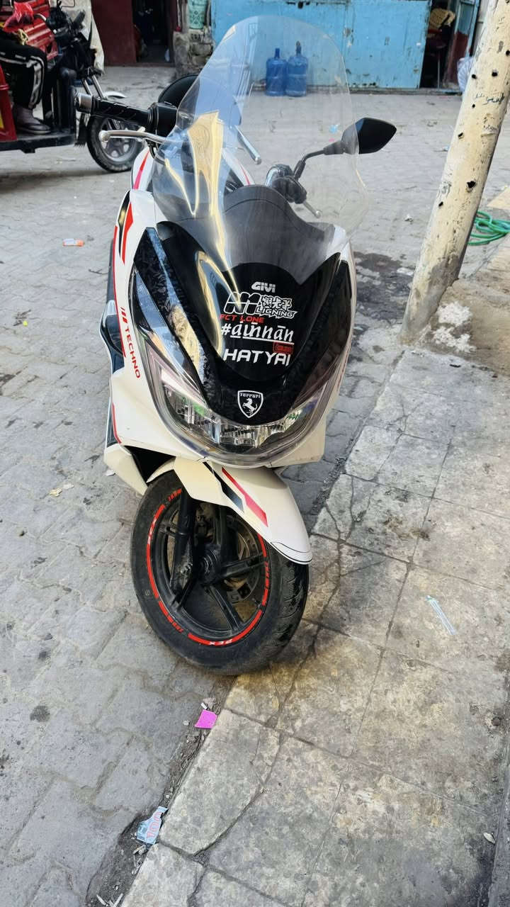 دراجه بيسي اكس ياباني للبيع سعرها ١٣ورقه دراجه نضيفه كلش مكينتها ١٥٠ مكاني بغداد  رقم ***********
