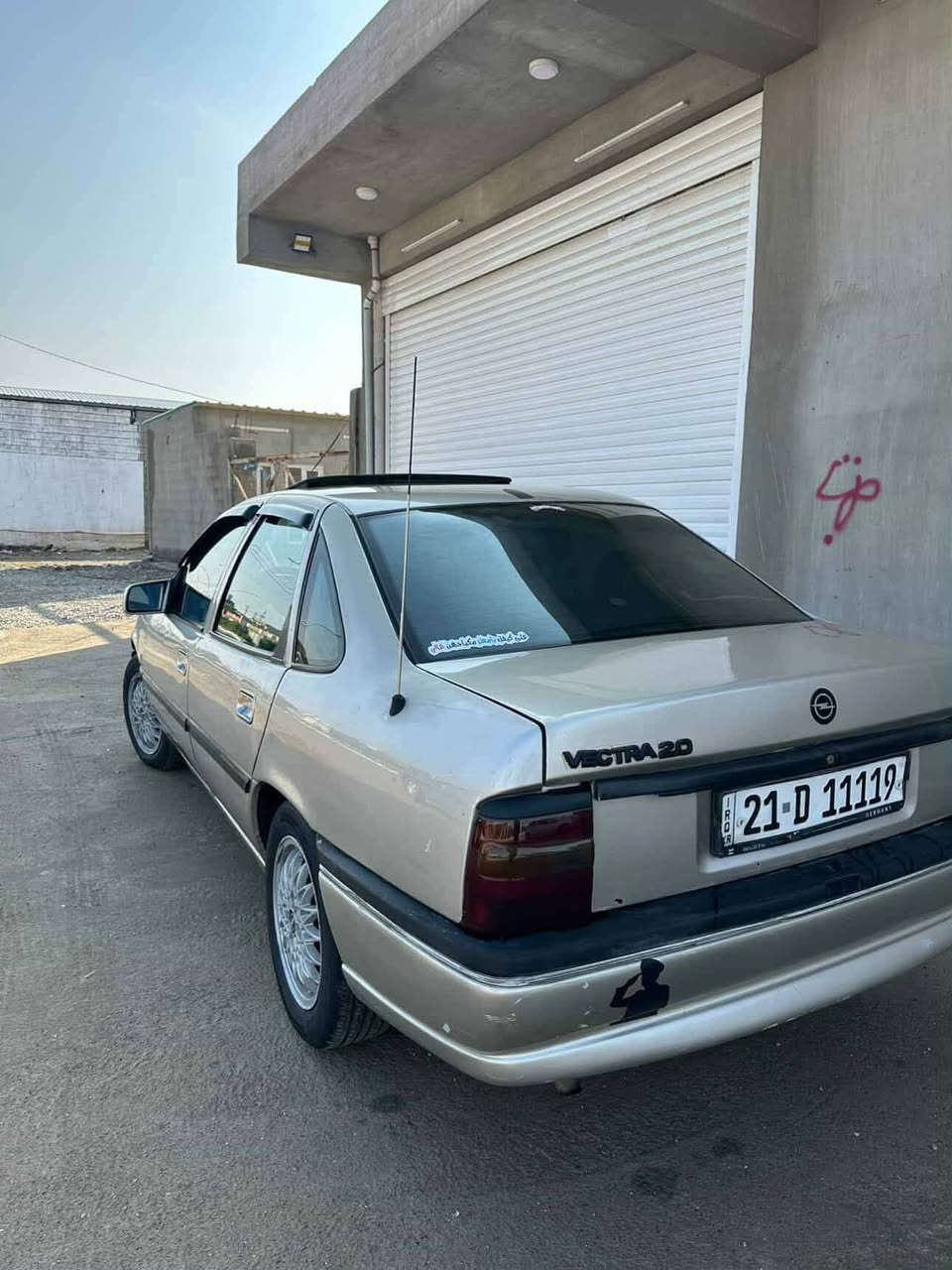 اوبل فكترا موديل  1993
كير اوتماتيك محرك 20 
رقم مميز
رقم سليمانيه مميز بسمي  سنويه صار اقل من شهر سقطط
بدون ضربه ولا تبديل ولا خياس 
هلالات  بلاد وضع شريكه 
قاعده  دبل بلاد
صدر اربع تايرات جديد
سياره كل جسمه عل بلاد 
سعر  40$ ييه مجال بسيط 
اي استفسار 
*********** كركوك, العراق
