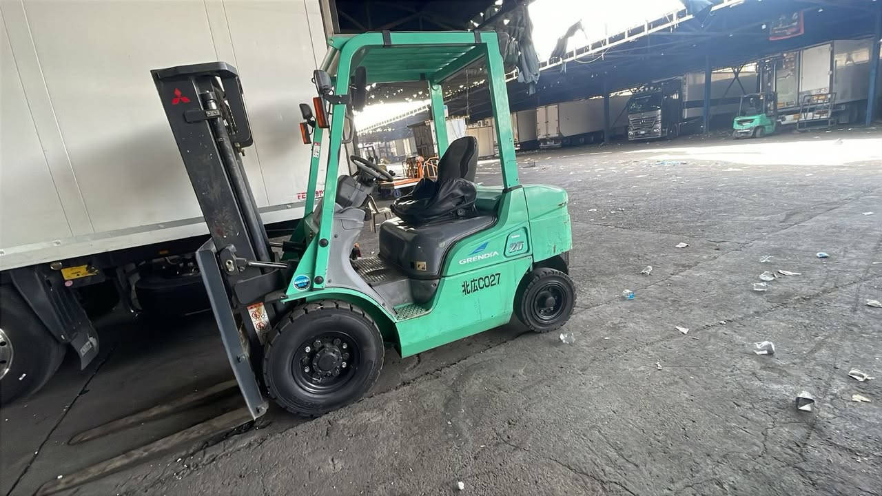 السلام عليكم للبيع رافعة شوكية ميتسوبيشي 2.5 طن موديل 2009حركتين دخولية إلى العراق 2024   العنوان بغداد علوة الرشيد للأستفسار على الرقم التالي ***********
