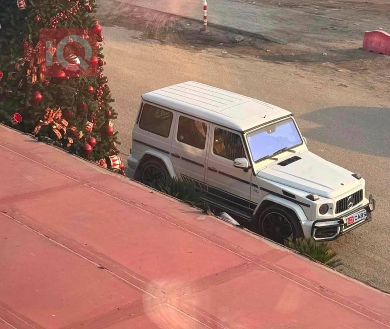 للبيع او المراوس
G class AMG G63 2015
خليجيه فول مواصفات 
-ضمان دولي ، بصمتين
 -مغلفة PPF بالكامل وما زالت داخل الضمان مكفولة كفالة عامة من كل شيء حتى من الزلغ محدثة كت 2022 بقطع أصلية

AMG 5.5L V8 Bi-Turbo :المحرك
 8 سلندر توين تيربو
 -القوة: HP 563
 -العزم: Nm 760
-سلايد روف
-مساج بالكشنات
-داخل جلد لونين
-كشنات كهرباء مع خزن ميموري
 -تدفئة وتبريد كشنات
-ستيرن كهرباء
-تحكمات ستيرن
-شاشات بالتكاية
-سستم صوت
 -ويل قياس 22
-تخم تايرات جديد
-سيرفس كامل بالشركة
-الرقم أربيل
تحويل أو وكالة حاضر
السيارة نظيفة جداً وما بيها أي نقص
السعر مناسب جدا 415$
للاستفسار رقم صاحب السيارة: ***********
