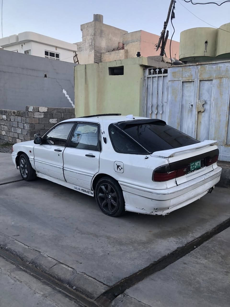 ‎ گلاند موديل ٩٢ سةنةوي كيشةي مةدةني بةشةرت مالي دوسته نرخي ١٣ گةلا و محامةلةكي كةم زور خاوينو بي 
كيشةية
***********
